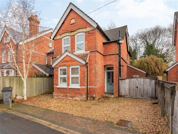 Junction House in Hampshire