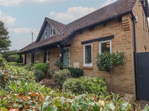 June Cottage, Wool