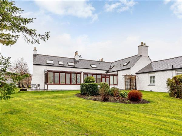 Kiltaraglen Cottages - The Garden Wing in Portree, Isle Of Skye