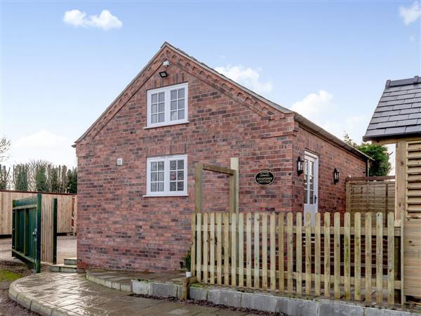 Kingfisher Cottage in Wainfleet St Mary, near Wainfleet All Saints, Lincolnshire