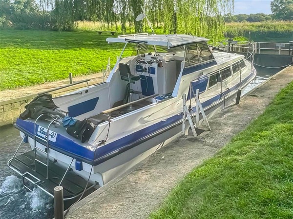 Lady V in Warwickshire