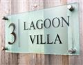 Lagoon Villa in Cotswold Water Park
