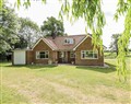 Take things easy at Lake View Cottage; ; Well near Alford