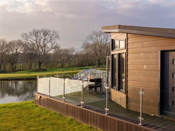 Lake View Spa, 