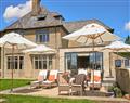 Take things easy at Lakeside Manor; Fairford; Cotswolds