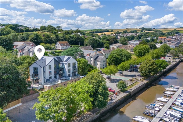 Larkrise - Devon