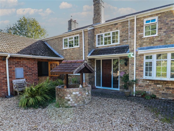 Larkspur Cottage, 