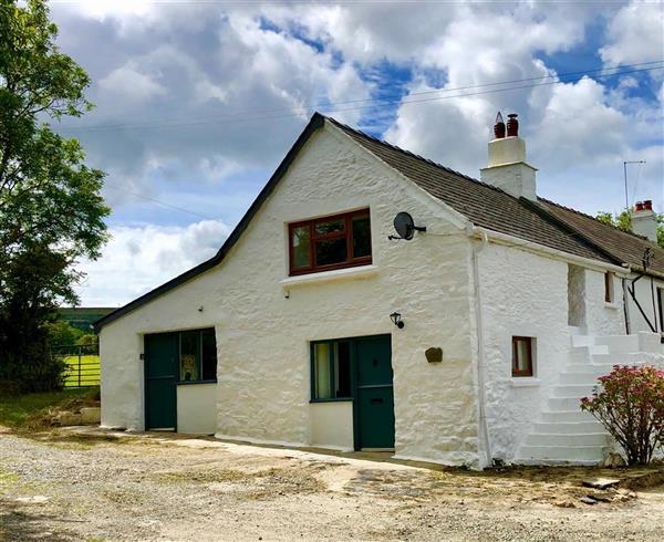 Little Barn Cottage in Newport, Dyfed