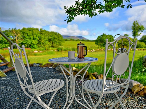 Little Hut, Pwllheli