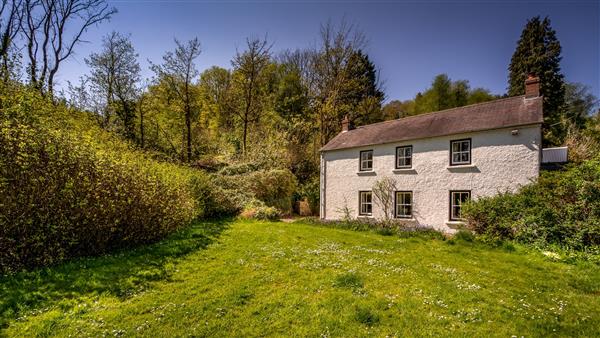 Little Milford Farmhouse in Haverfordwest, Pembrokeshire - Dyfed
