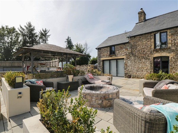 Llanfarach Farmhouse, 