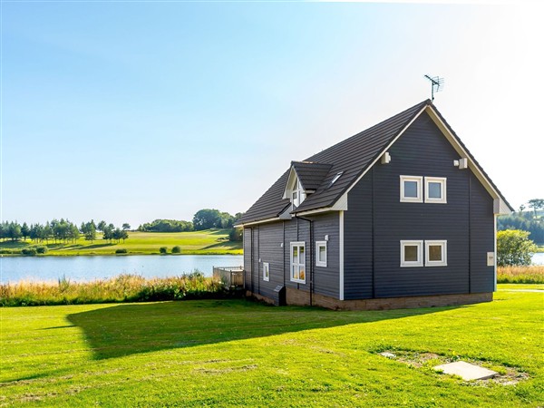 Lochside Premier Spa, 