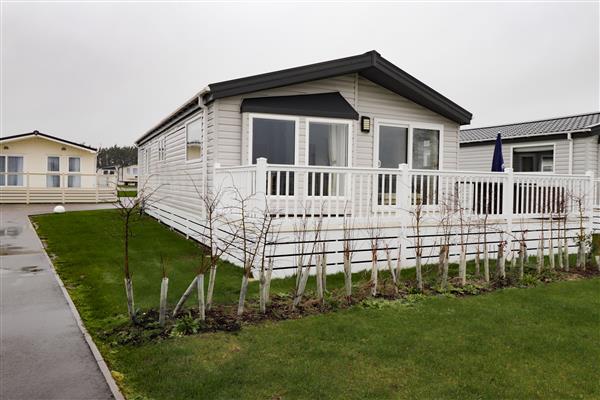Lodge BR55 at Pevensey Bay in Pevensey Bay, East Sussex