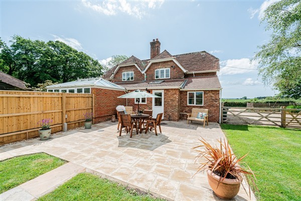 Longmead - Hampshire