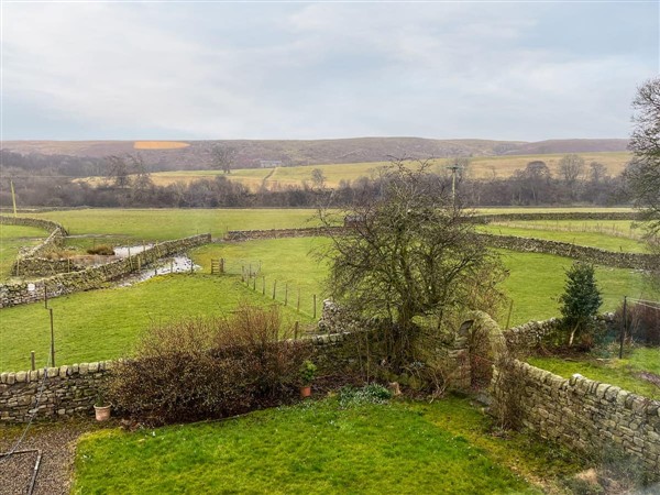 Low Houses Farmhouse in Durham