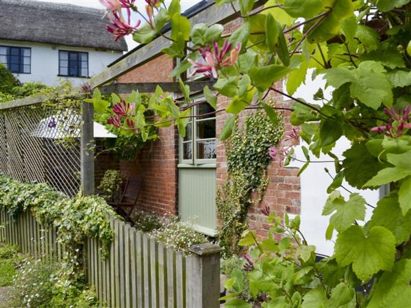 Lower Court Cottages - Om Shanti in Fluxton, near Ottery St Mary, Devon