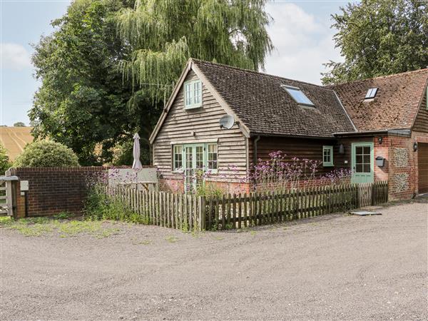 Lower Whiteflood Farm Cottage in Owslebury near Twyford, Hampshire