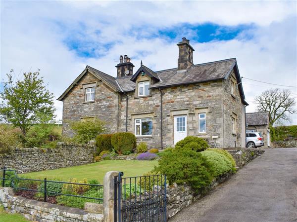 Lupton Hall Cottages in Lupton, near Kirkby Lonsdale, Cumbria