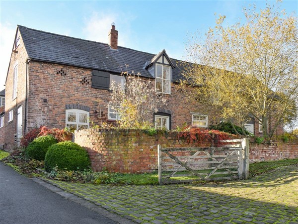 Malpas Retreats - The Coach House in Cheshire