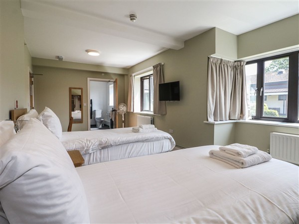 Marine Court, 