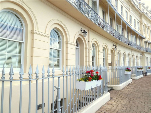 Meadfoot Bay Apartment at Hesketh Crescent - Devon