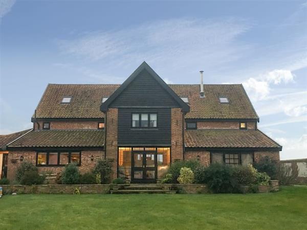 Meadow Acre in Woodrising, near Watton, Norfolk sleeps 18