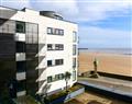 Enjoy a leisurely break at Meridian Quay Beach View Apartment; West Glamorgan