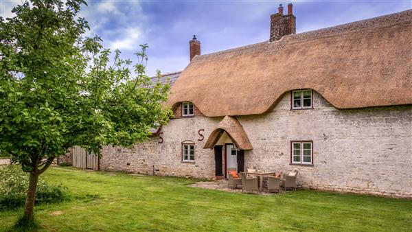 Middlebere Farmhouse in Isle Of Purbeck, Dorset