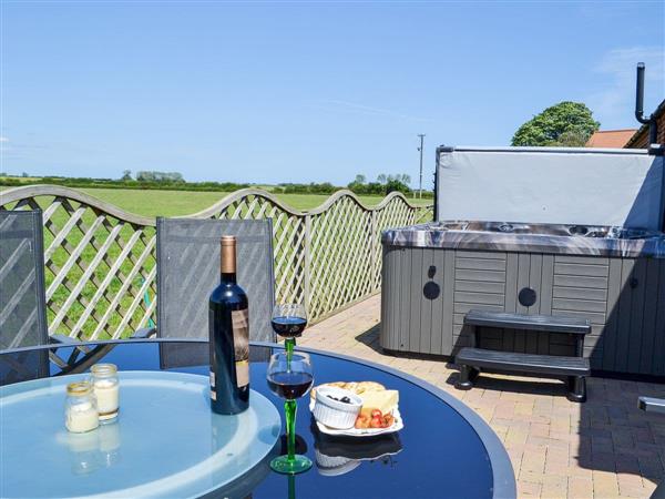 Mill Stone Cottage in Nr Chapel St Leonards, Lincolnshire