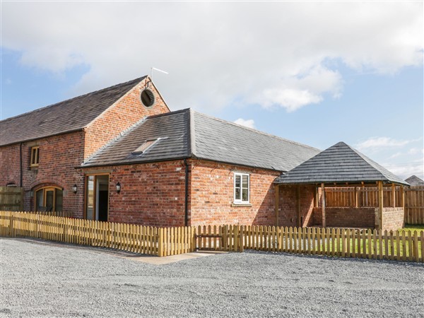 Millstone Cottages - Granary Cottage in Shropshire