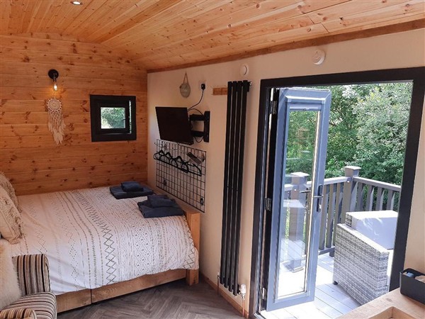 Min yr Afon Cabin, 