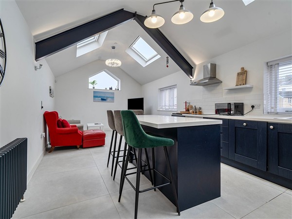 Modern Seaside Cottage - Sleeps 5 in Devon