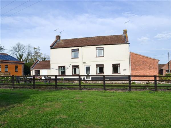 Moor Farm Stable Cottages - Moor Farm Cottage in Foxley, near Fakenham, Norfolk