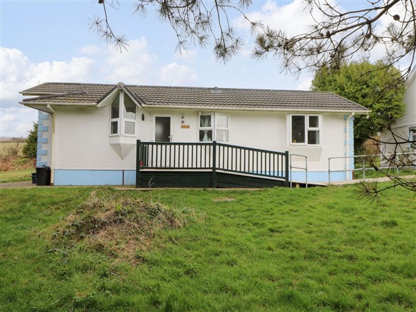 Nanny Jill's Cabin in Dyfed
