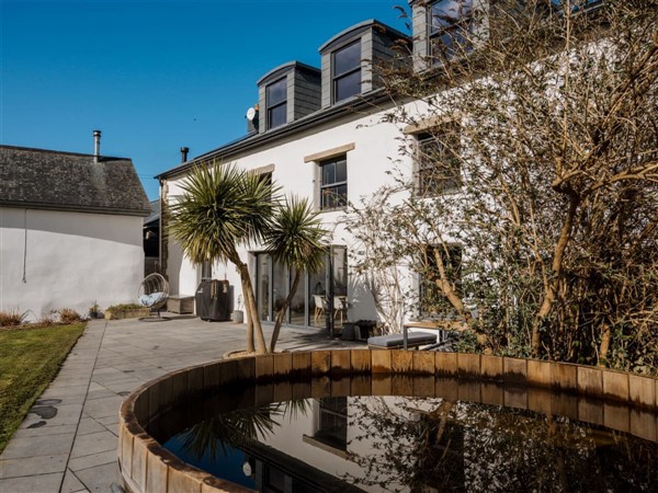 Oak Farmhouse in Cornwall