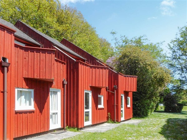 Oak Lodge in Dyfed
