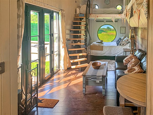 Oak Tree Lodge in Devon