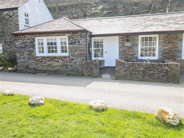 Olde Carpenters Cottage in Cornwall