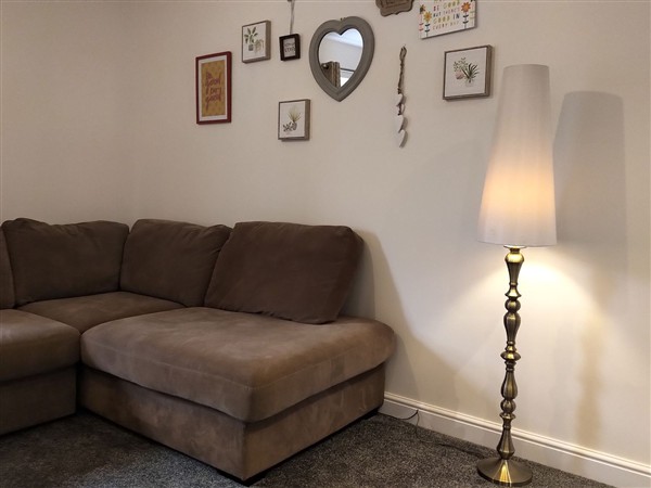 Oliver Wests Apartment 4, 