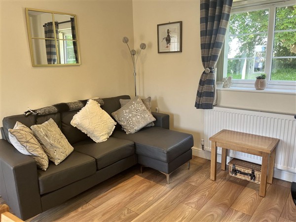 One bedroom barn with free parking in North Humberside