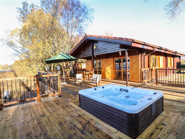 Osprey Lodge in Tattershall Lakes Country Park, Lincolnshire