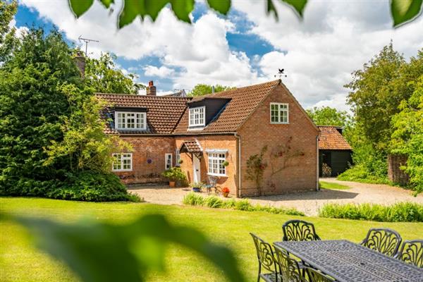 Peak Hill Cottage in Theberton, Suffolk - cottage holidays Suffolk