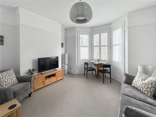 Pebble Hideaway in West Sussex