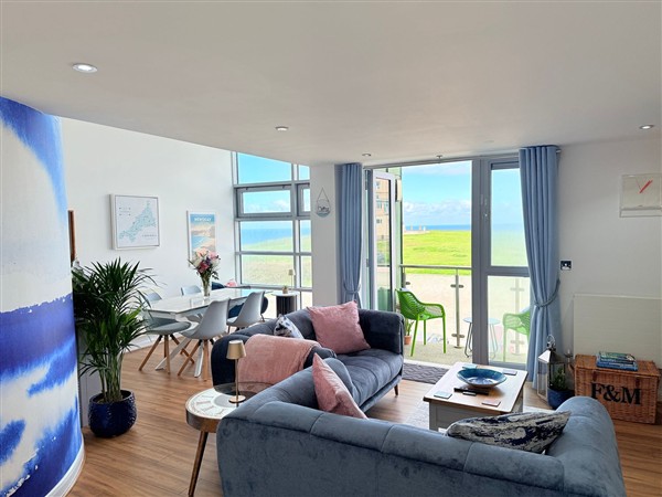 Penthouse @46Zinc - Headland View, 