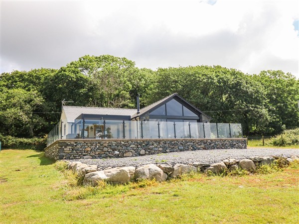 Perth Y Deri in Llanddwywe, Gwynedd