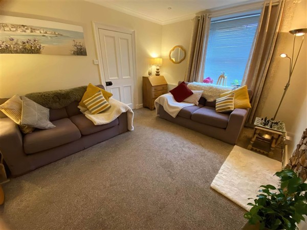 Pet-friendly coastal flat with fire pit and views in Fife