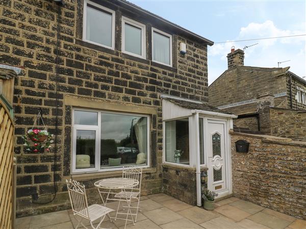 Pickles Hill Cottage in Oldfield near Oakworth, West Yorkshire