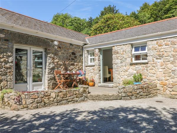 Pond Cottage in Cornwall