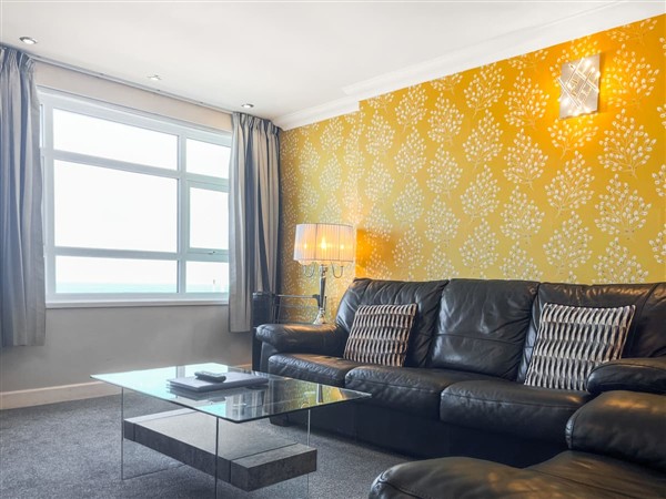 Queens Mansions - QM05 Pennystone Suite, Bispham, near Blackpool