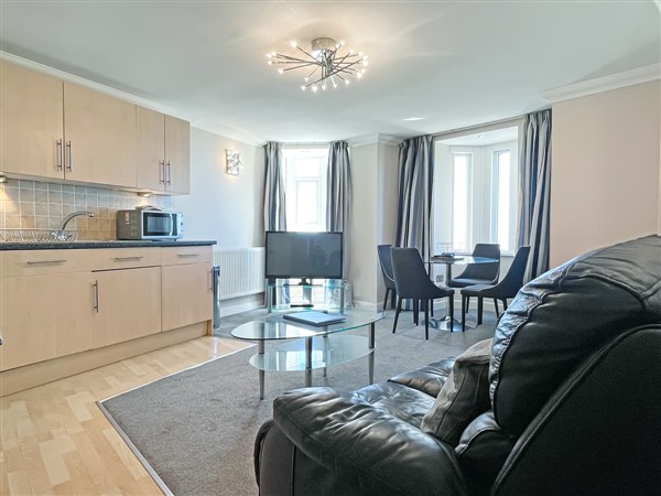 Queens Mansions - QM06 Sunset Suite, Bispham, near Blackpool